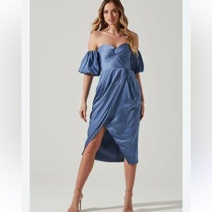 ASTR the Label Zurina Off Shoulder Puff Sleeve Midi Dress